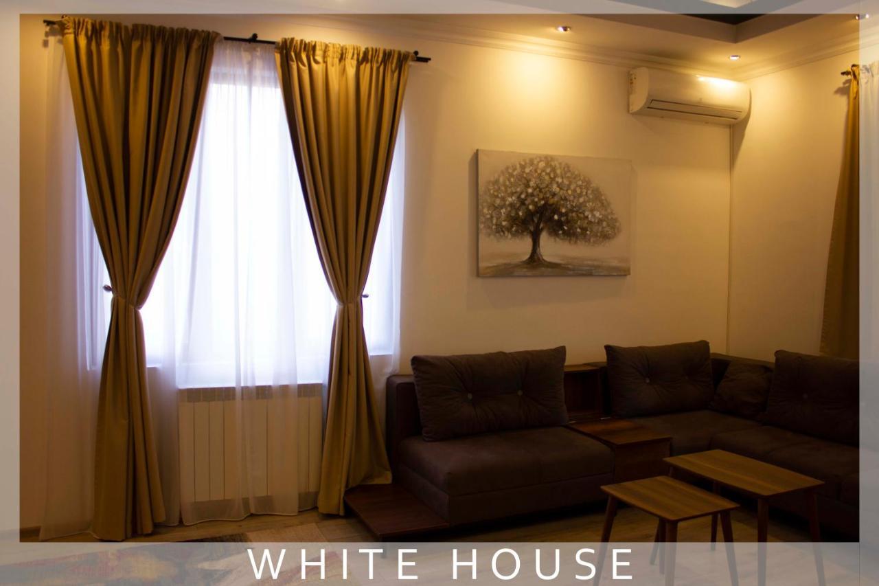 White House Villa Tbilisi Bagian luar foto
