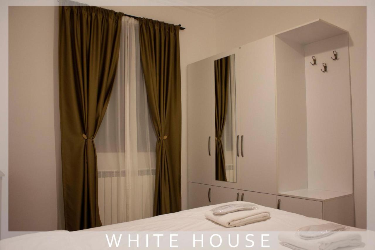 White House Villa Tbilisi Bagian luar foto