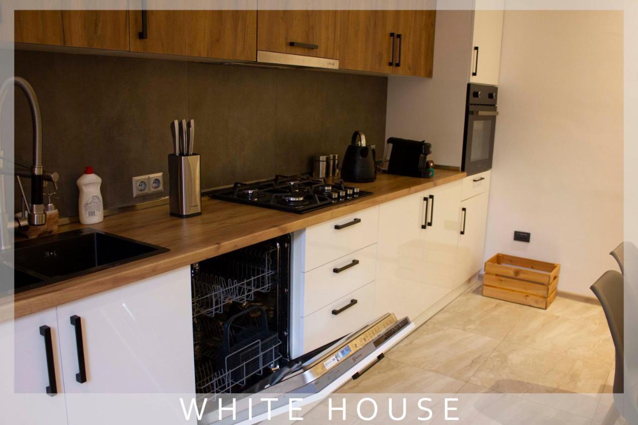 White House Villa Tbilisi Bagian luar foto