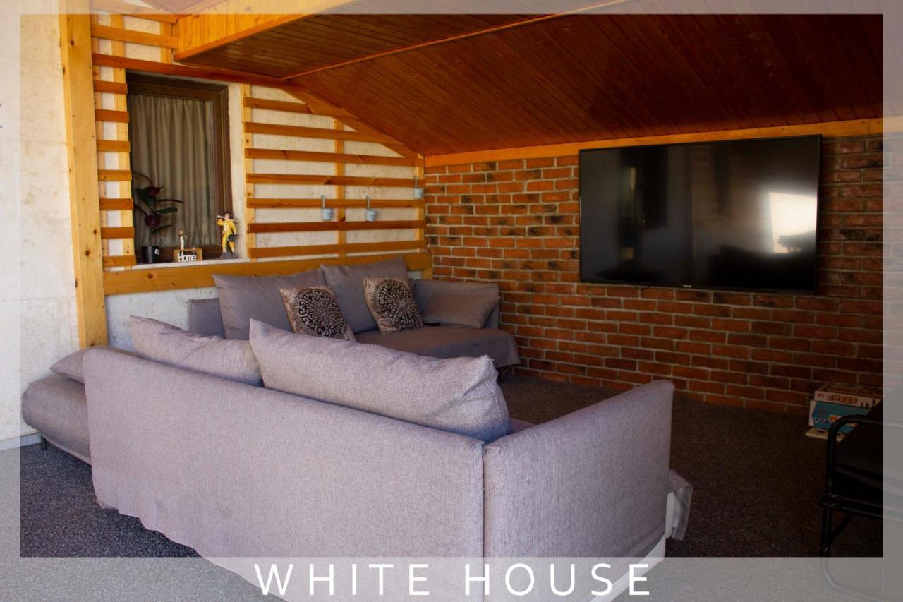White House Villa Tbilisi Bagian luar foto