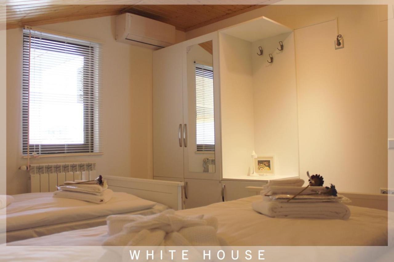 White House Villa Tbilisi Bagian luar foto