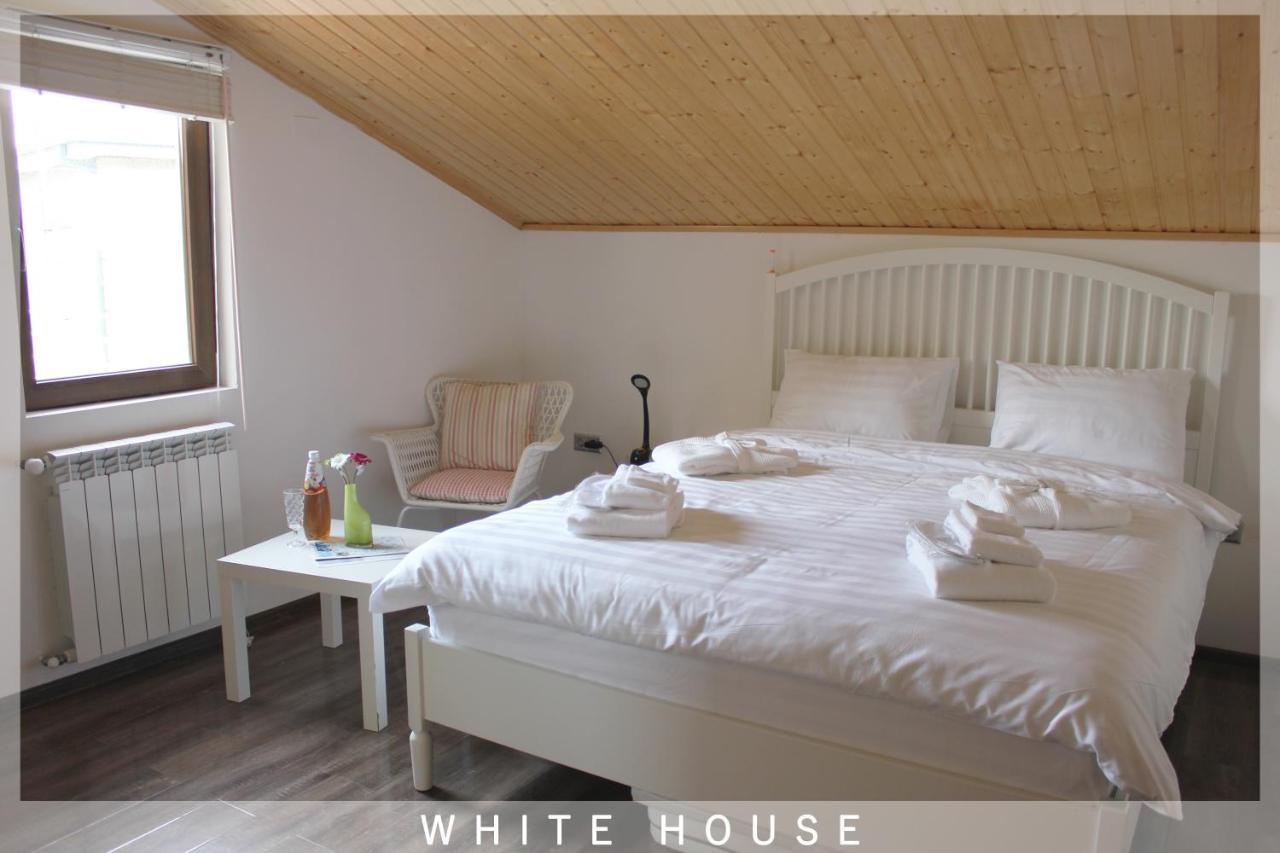 White House Villa Tbilisi Bagian luar foto