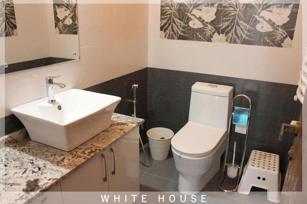 White House Villa Tbilisi Bagian luar foto